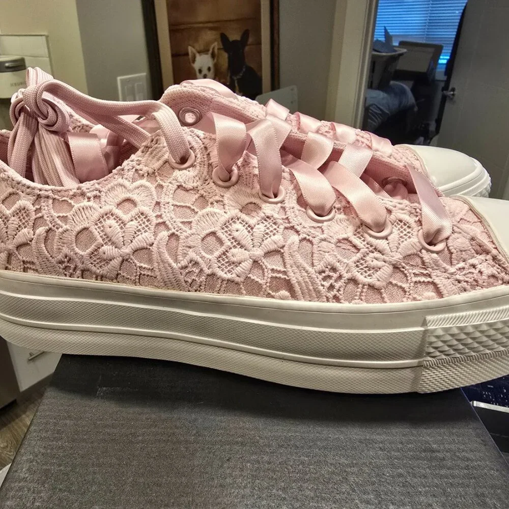 Converse - Women's Chuck Taylor All Star Lace Low Top Shoes (A15006C) Pink SZ 10 - Picture 5 of 12
